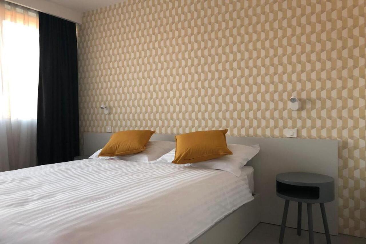 Hotel Cubis 伦达瓦 外观 照片