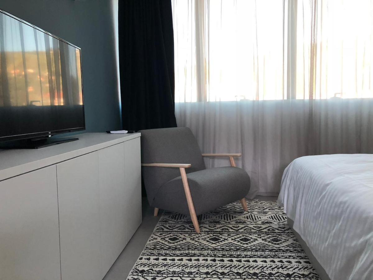 Hotel Cubis 伦达瓦 外观 照片