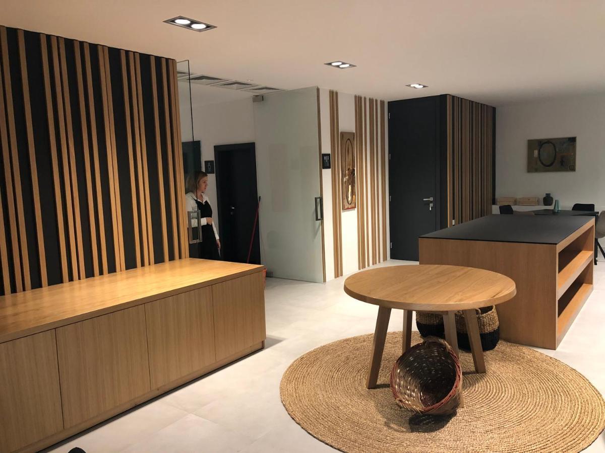 Hotel Cubis 伦达瓦 外观 照片